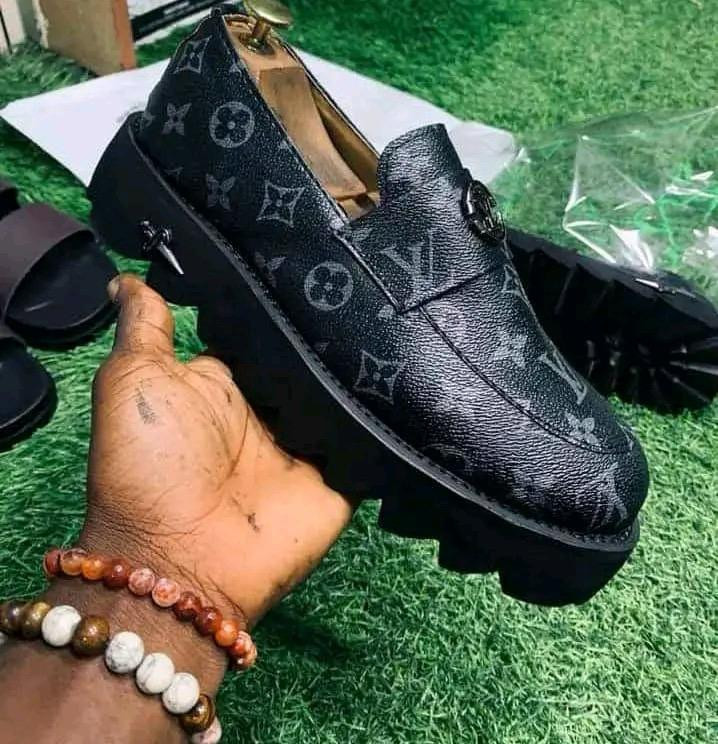 Men's Shoe