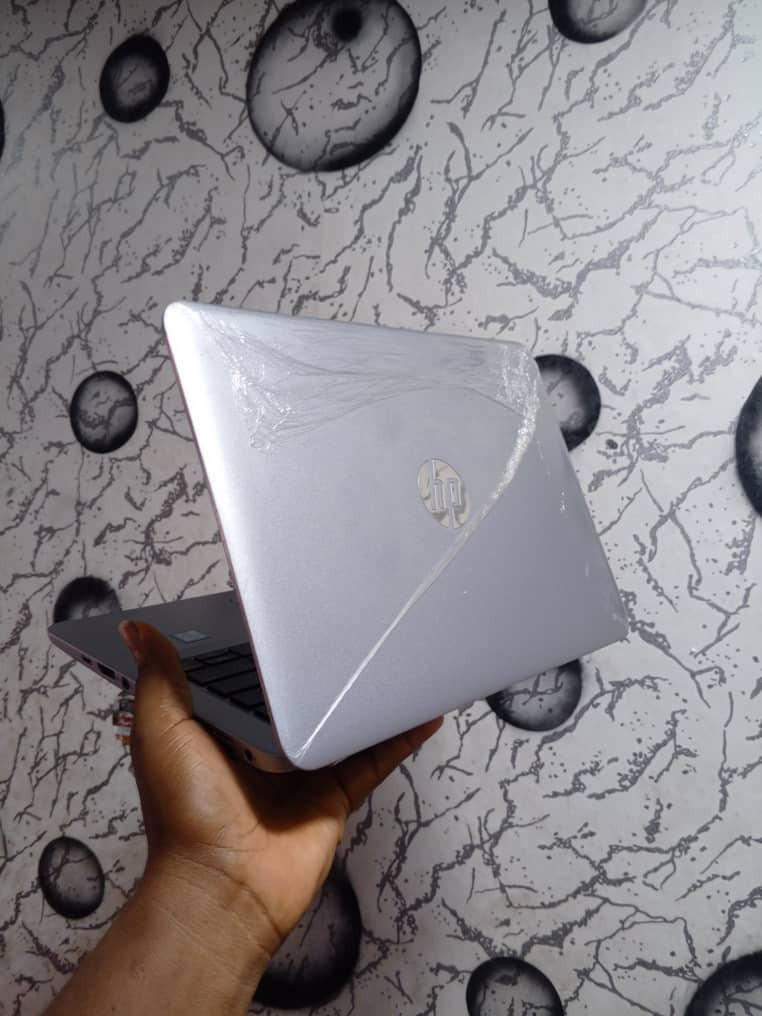 HP Elitebook 840 G4 7th gen.